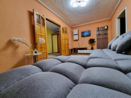 Apartamenty naprotiv dvortsa sporta - Housity