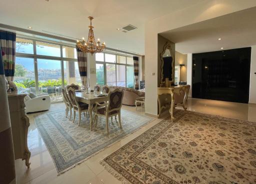 Luxury Apartment facing Valletta - Housity