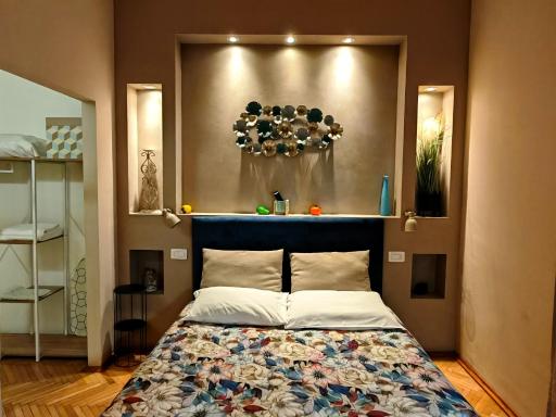 PARMA EXPRESS Traveller's Lodging III front Station FS con Parking privato - Housity