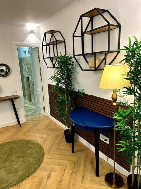 Alex Apartament Central - Housity