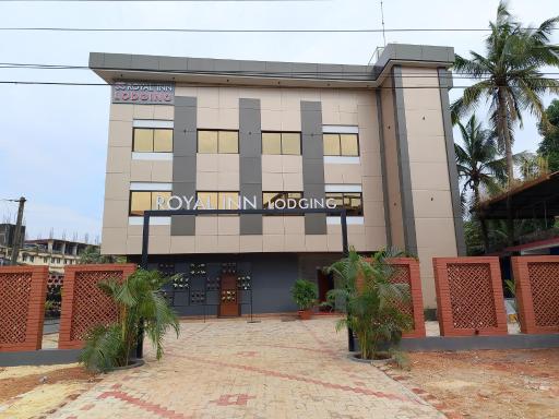 Royal Inn Lodging - Housity