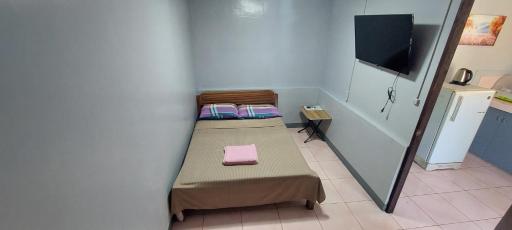 Genna's Tourist Inn Standard Room - Housity