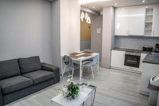 Attila Luxury Apartment - Housity
