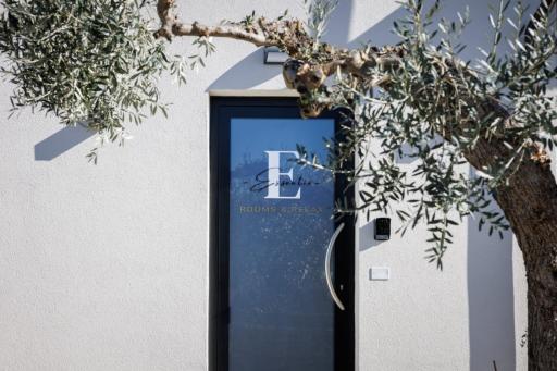 Essentia Rooms & Relax - Housity