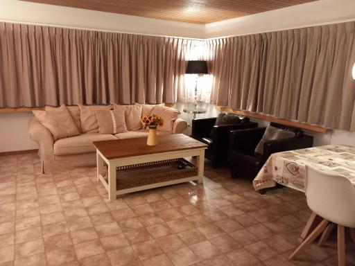 Mountain Horizon - Housity