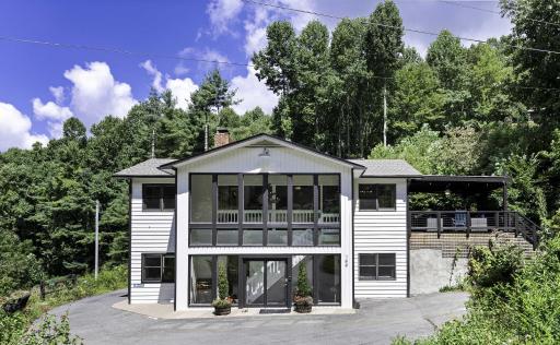Mountain Springs Art House - Housity