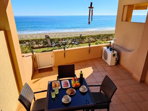 Primera línea de playa Naturista - Housity