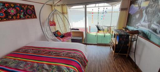 Uros Amaru Marka Lodge - Housity