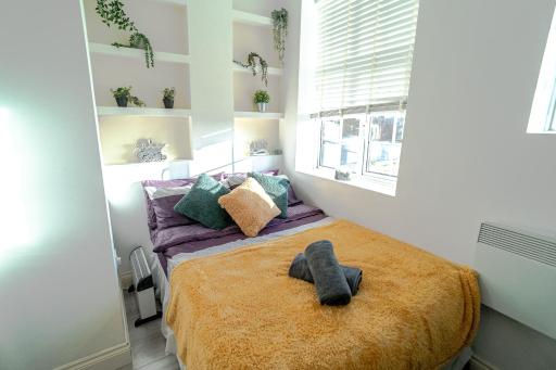 hendon Central 2 bed room 20 minutes to central London - Housity