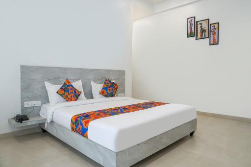 FabHotel Irra Executive - Housity