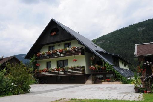 Apartments Zorč - Housity