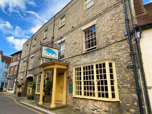 Blue Boar Hotel - Housity