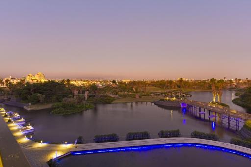 Bridgewater View 502 by HostAgents - Housity