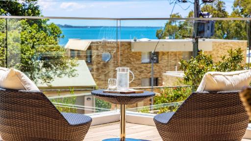 Soldiers Point Style and Sophistication - Housity