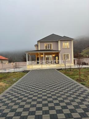 JLYN HOUSE - Housity