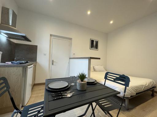 Rive Droite - Rivière Sarthe - 2 pers - Rêve au Mans - Housity