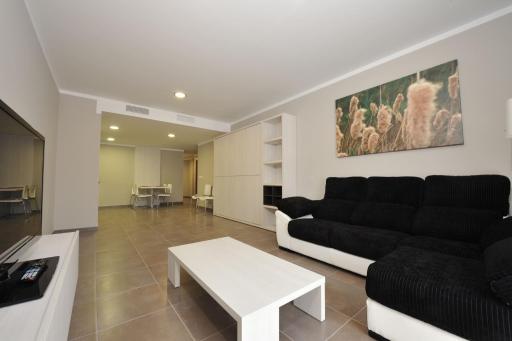 Aparthotel Meseguer - Housity