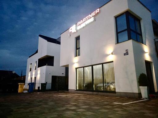 4TREES Airport Apartments - Housity