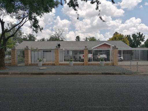 Lovely 1-bedroom apartment with secure parking - Housity