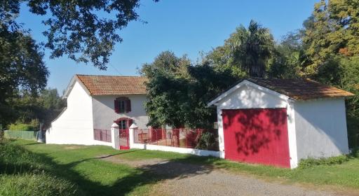Petite maison dans les bois - Housity