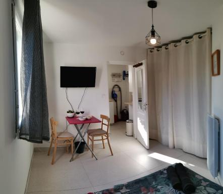 Studio dans la Villa les Cigales - Housity