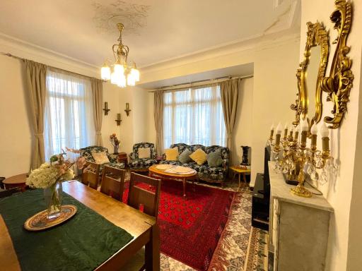 Appartement Dans Immeuble Haussmanien - Housity