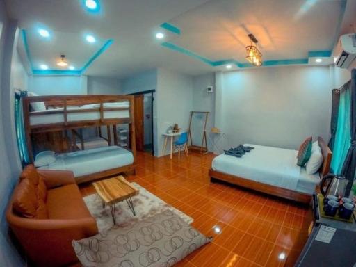 Naibaan Bed and Cafe - Housity