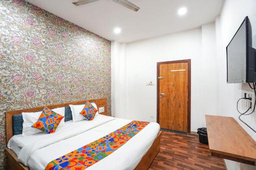 FabExpress The Rawal Palace - Housity