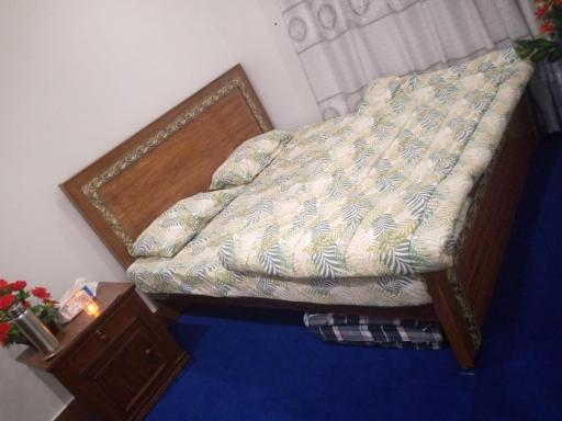 Rehan's 1 bed Apartment with Free Wifi , Warm Water, Functional Kitchen - Housity