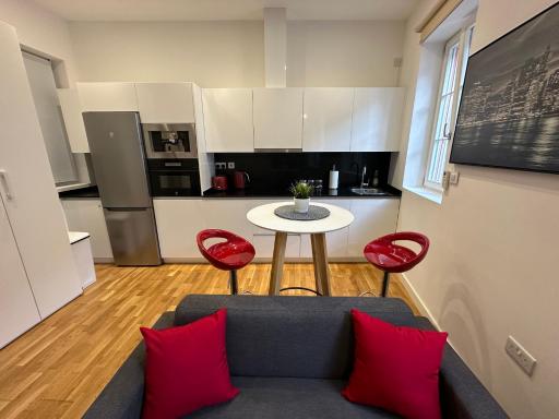 Moda Gibraltar - Central Location - Housity