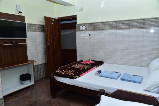 SRI MANJUNATHA COMFORTS - Housity