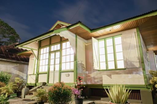 Rumah Nizar (next to Ngarai Sianok) - Housity