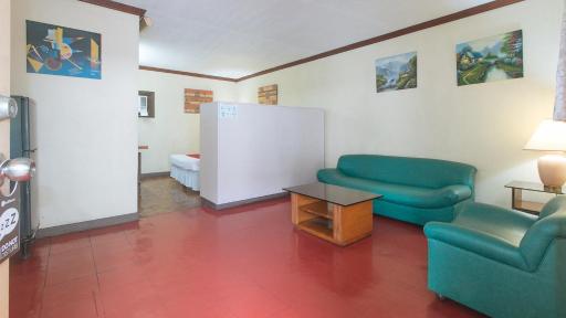 RedDoorz at Broadway Court Apartelle Quezon City - Housity