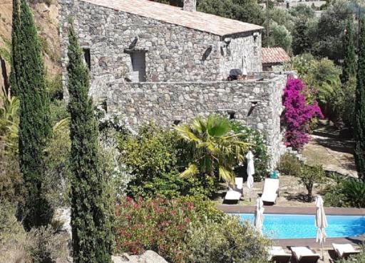 LUXURY 270M² HOUSE OF CHARACTER IN OLD STONES WITH HEATED POOL, NEAR CALVI - Housity