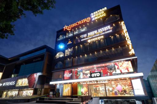 Super OYO Townhouse 1232 White Sand - Housity