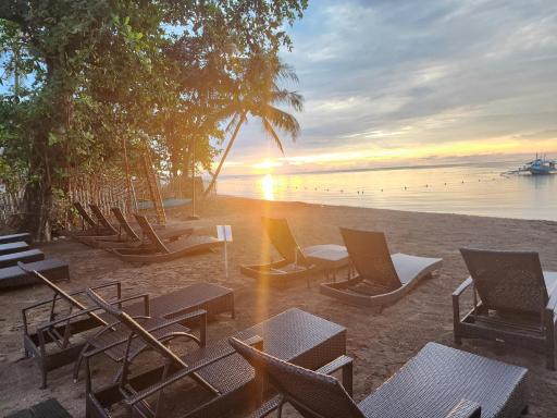 AivyMaes Divers Resort - Housity