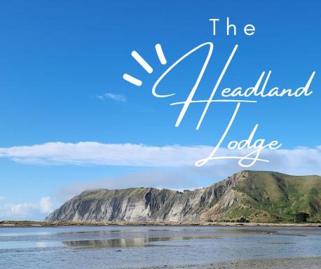 The Headland Lodge Gisborne Group Stay - up to 14 guests - Housity