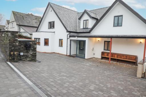 Garth Hill House - Housity