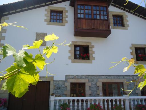 Montañes - Housity