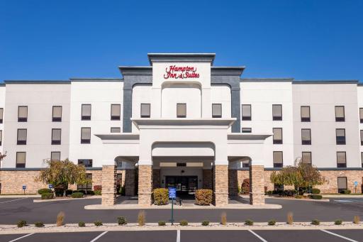 Hampton Inn & Suites Richmond - Housity