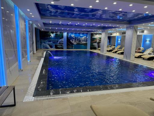 Grand Elegant & SPA - Housity