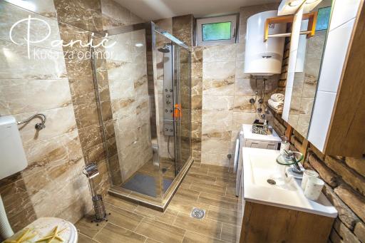 Kuća za odmor Panić - Housity