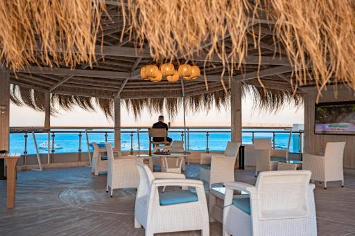 Redcon Suites - Housity