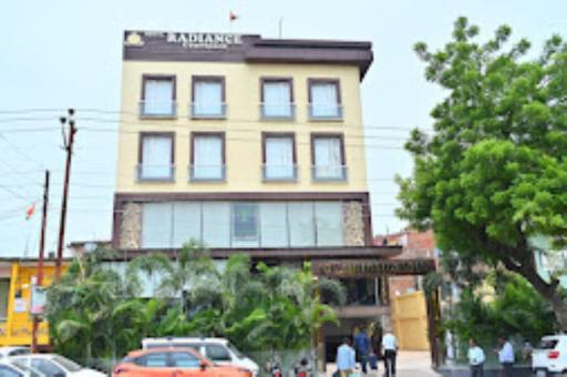 Hotel Radiance Courtyard,Varanasi - Housity