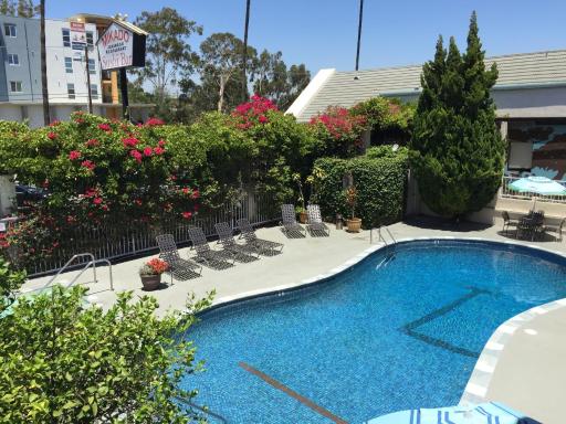 Mikado Hotel - Housity