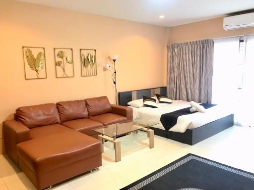 The Luka Guesthouse and Restaurant - Housity