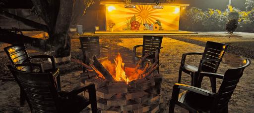 Shobhayan inn, airport railway station pickup free - Housity