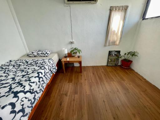 Budget Room Koh Phangan Pier with AC - Housity