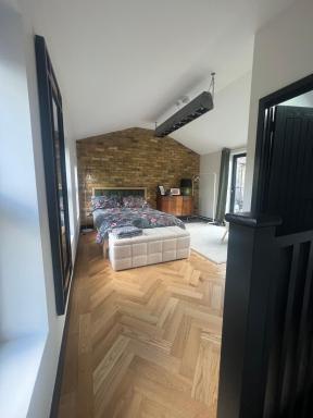 Private room in Mews house - Housity