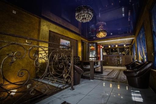 Krokus Hotel - Housity